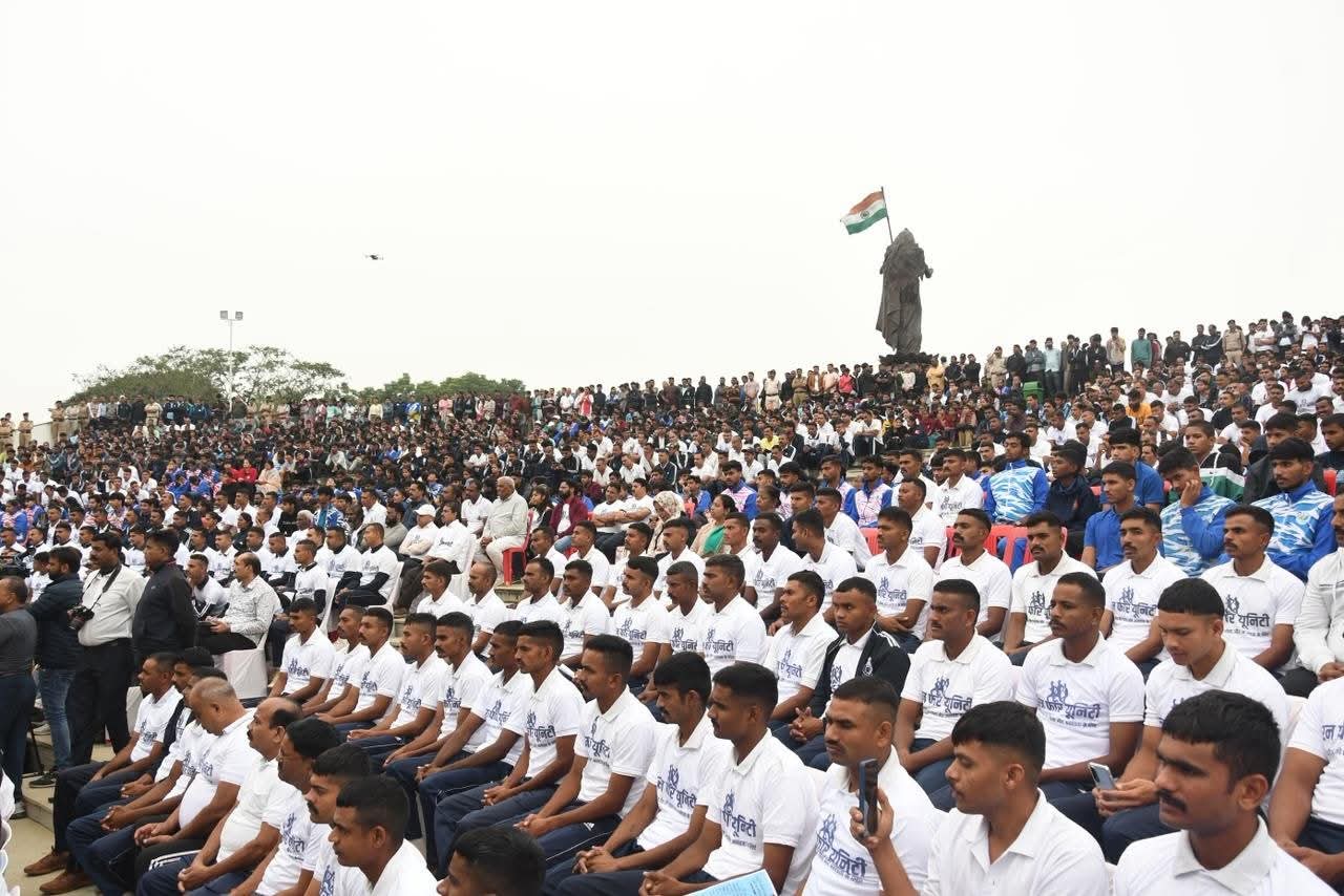 भोपाल: 'रन फॉर यूनिटी' में उमड़ा जनसैलाब, मुख्यमंत्री ने दिलाई राष्ट्रीय एकता की शपथ 3 1761900735 WhatsApp Image 2025 10 31 at 11.09.41